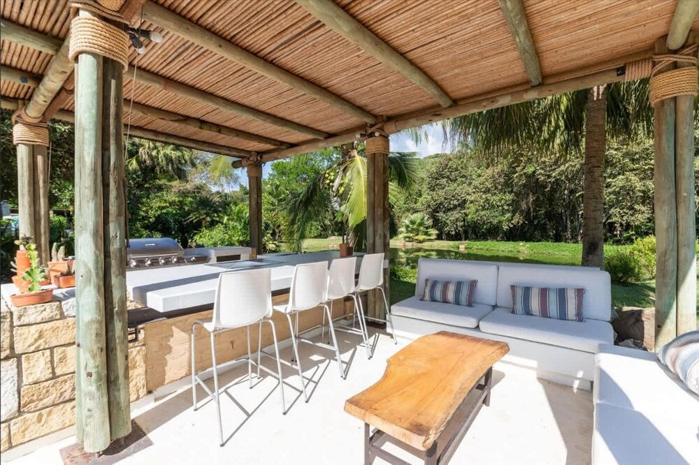 w Lovely 4BR Villa at Mesa de Yeguas