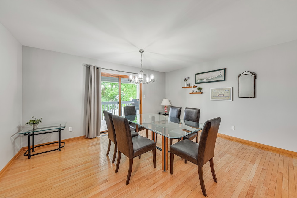 Lake Mary View: Pickleball Paradise Penthouse Unit