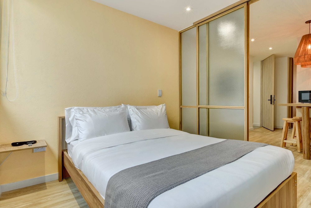 w Startling 2BR Apartment in Trendy Zona T