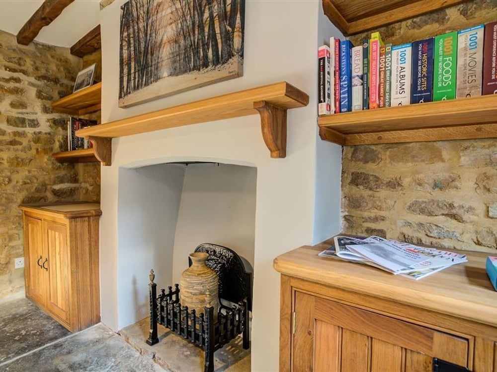 Hollytree Cottage