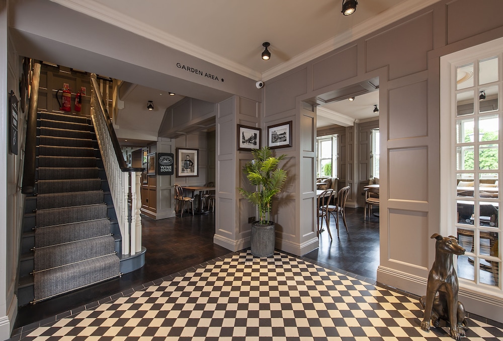 Altrincham Vacations - The Bulls Head Hotel - Property Image 9