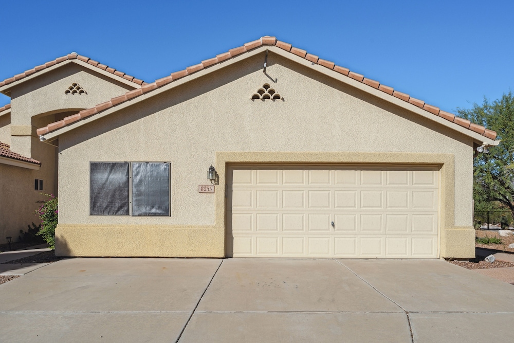 The Perfect Family Escape: Spacious And Cozy 5 Bedroom Home by RedAwning view 5