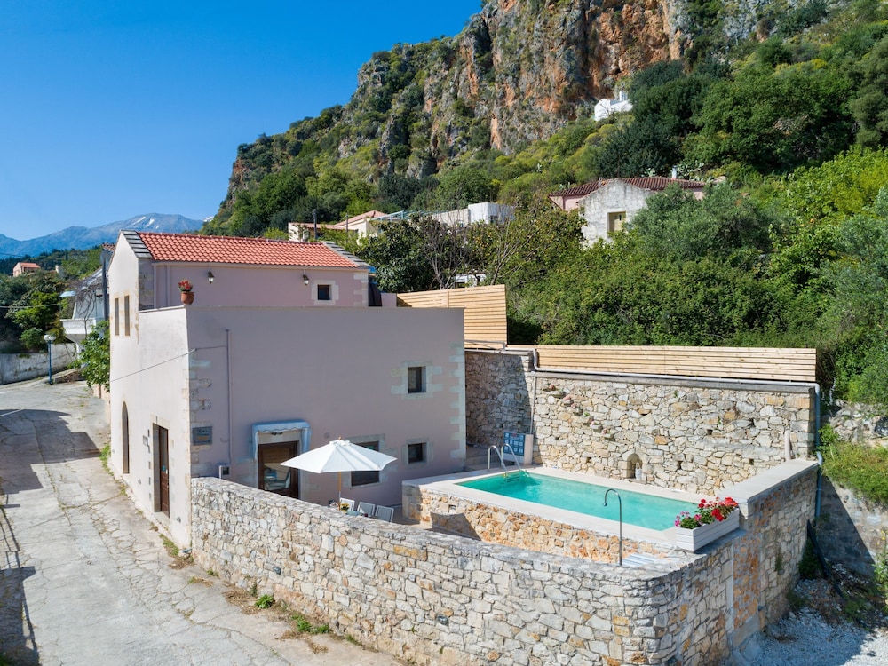 Olga s Filoxenia - Villa Aladanos
