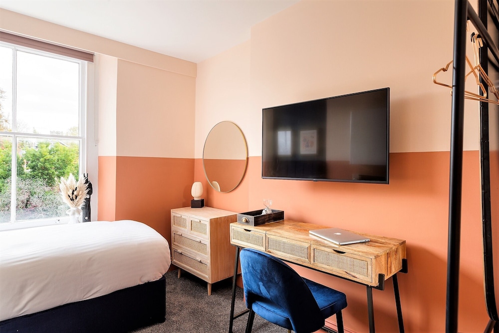 Your Apartment Clifton House view 4