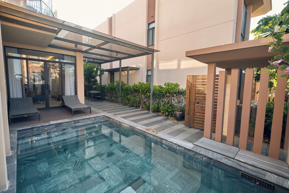 Ocean Sun Pool Villas Resort Cam Ranh