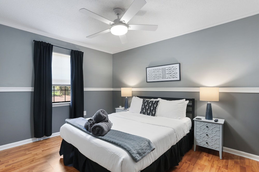 Adorable Bungalow Near Tybee Beach