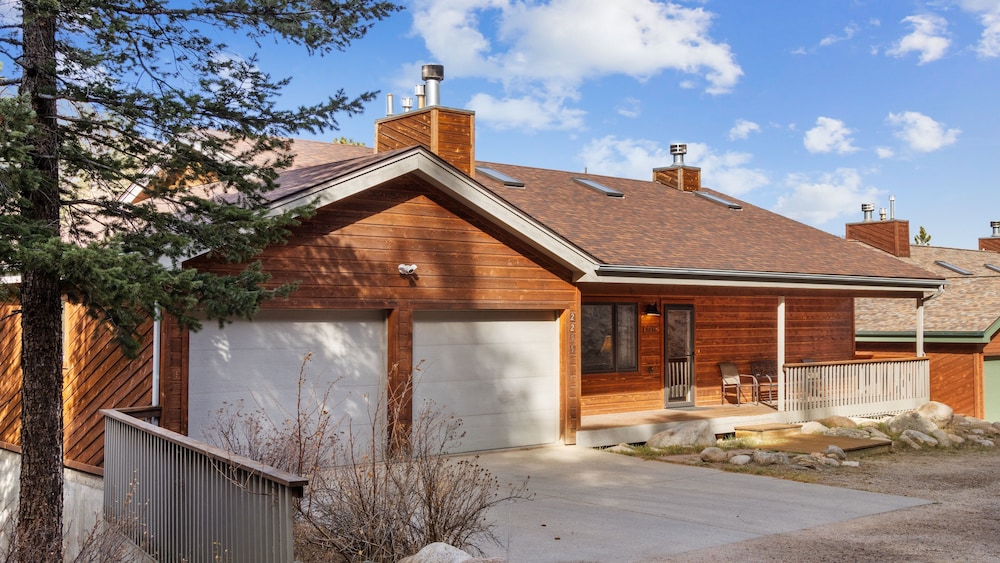 Cascade Mountain Home By Estes Park Homes 6 Bedroom Home
