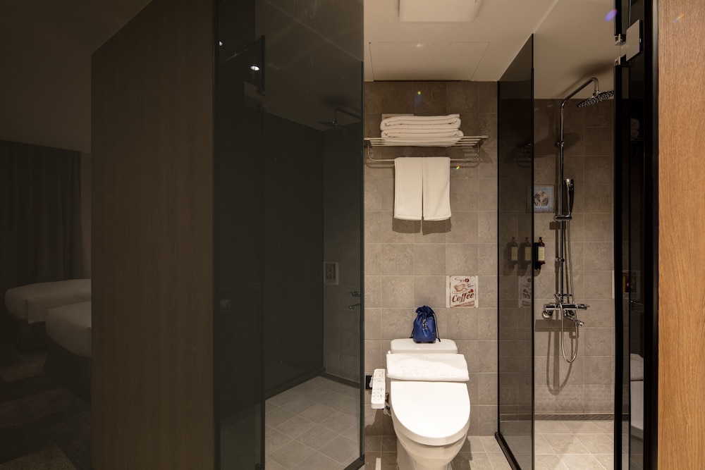 Roaders Plus Hotel Theme