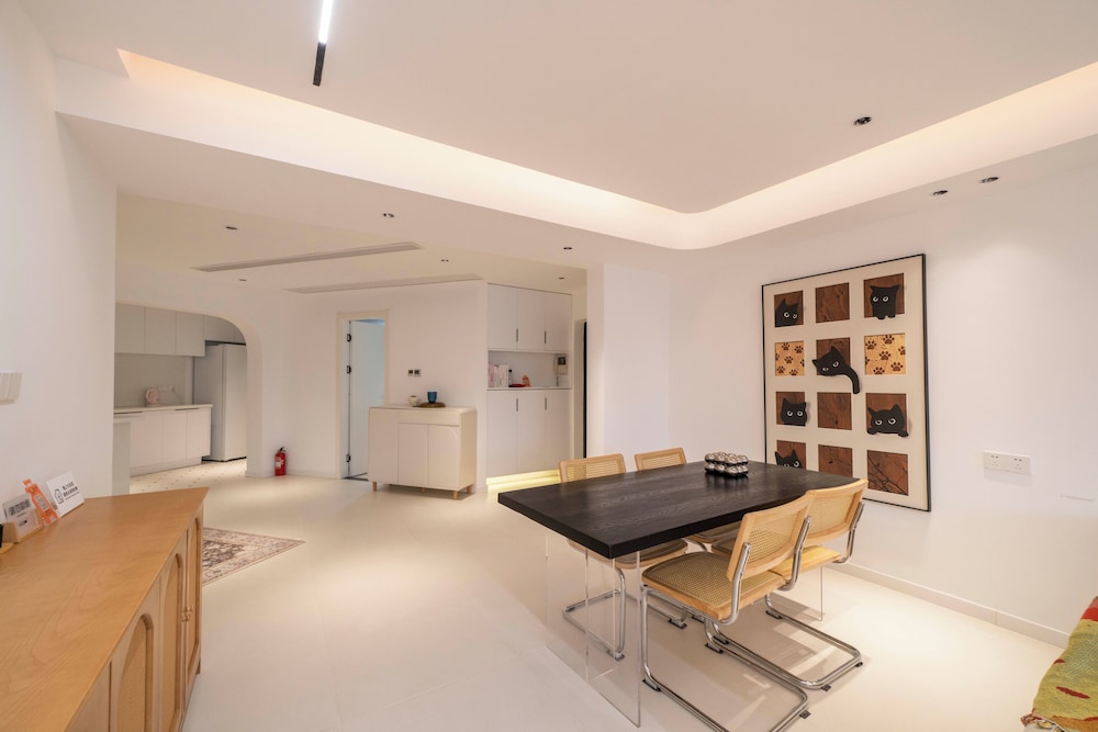 Book and Bed - Xujiahui