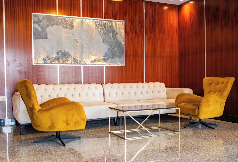Point Beach Hotel - Image 8