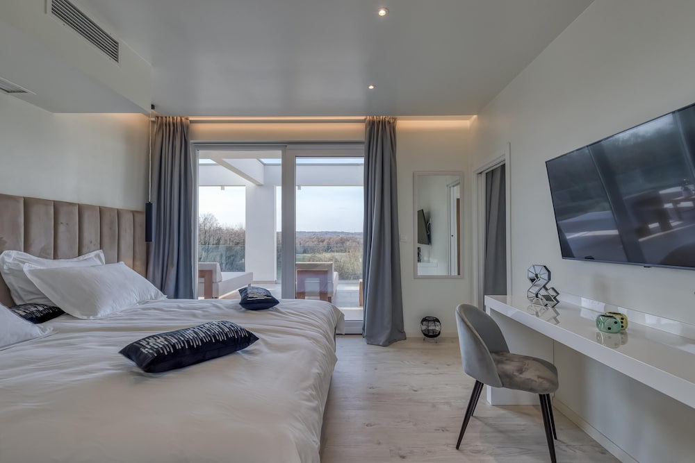 Luxury Villa Sonia With Wellness Gym