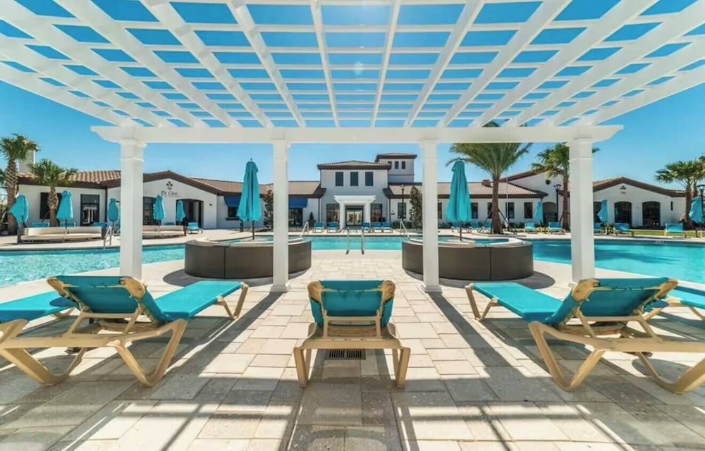 Luxury Home With Pool Game Room Cinema