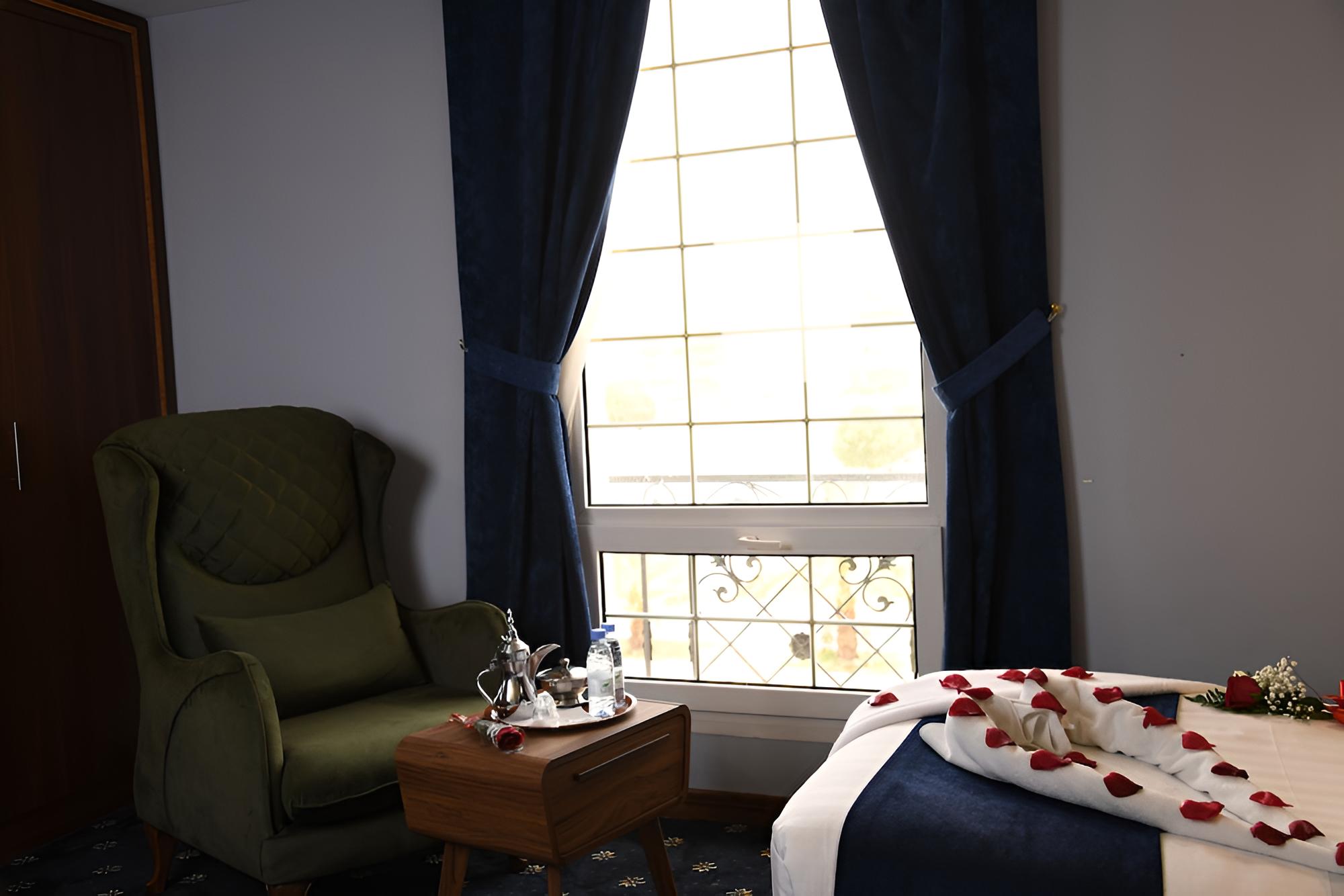 Ideal Home Hotel view 4