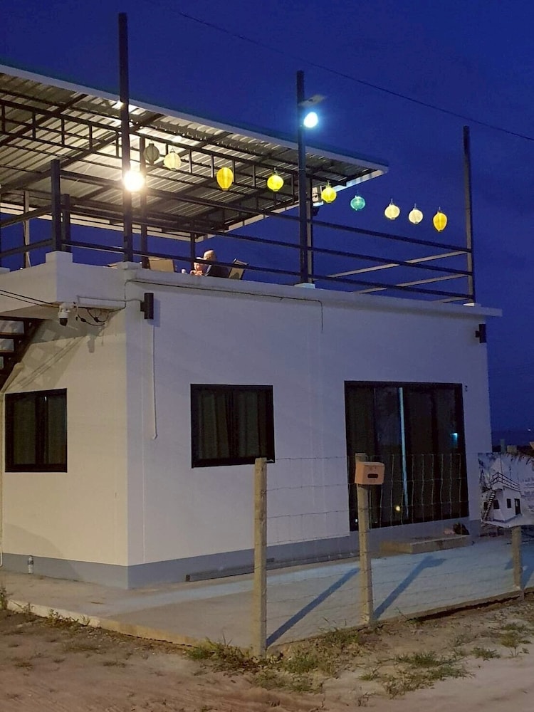 A&B Beach Villa At VK