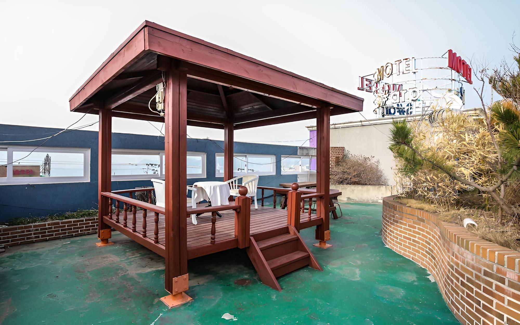 Taean Sharp view 3