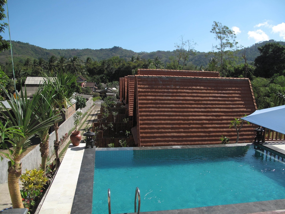 Yoki's Bungalows
