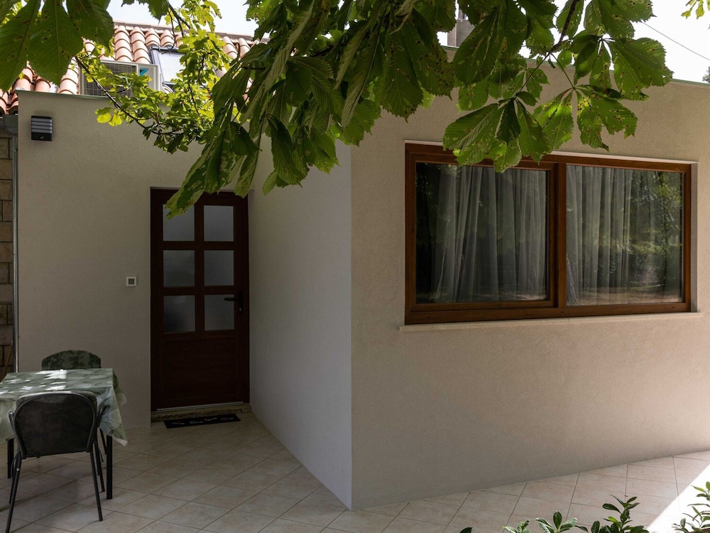 Apartment Thon - One Bedroom Apartment With Terrace and Garden View