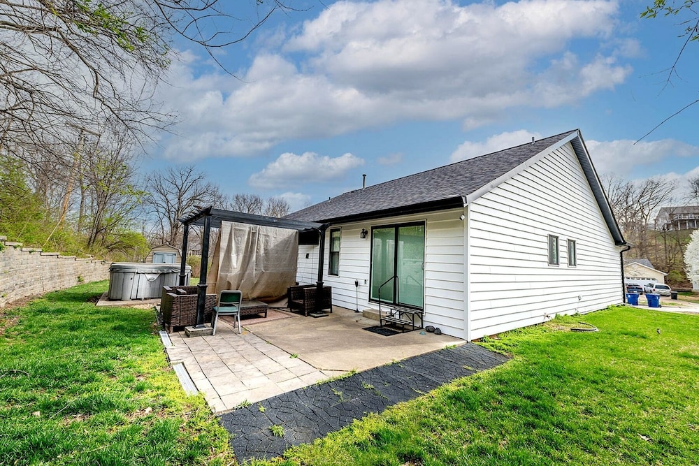 Remodeled and Inviting Free EV