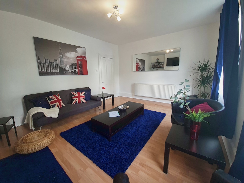 Lovely Large London Apartment, Near Stratford