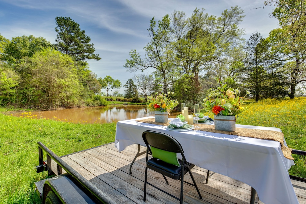 Grapeland Farm Retreat w/ Pool, Grill Fire Pit - Property Image 10