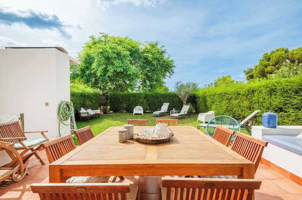 Sunny 5BR Villa at Prainha Club