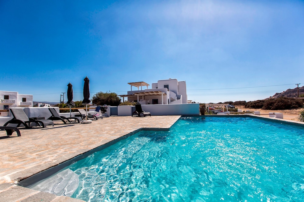 Perla Casa in Naxos With 3 Bedrooms and 2 Bathrooms