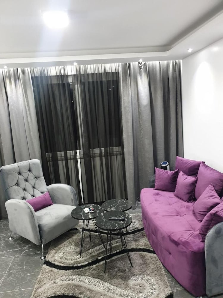 Apartman 2 S V Istocno Sarajevo Lukavica sa Jacuzzi Lux Spa Hilandarska Centar view 4
