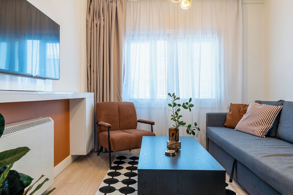 Local Host Living - Signature Apartments in Nicosia