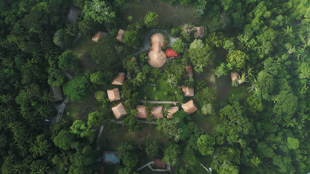 Chan Chich Lodge