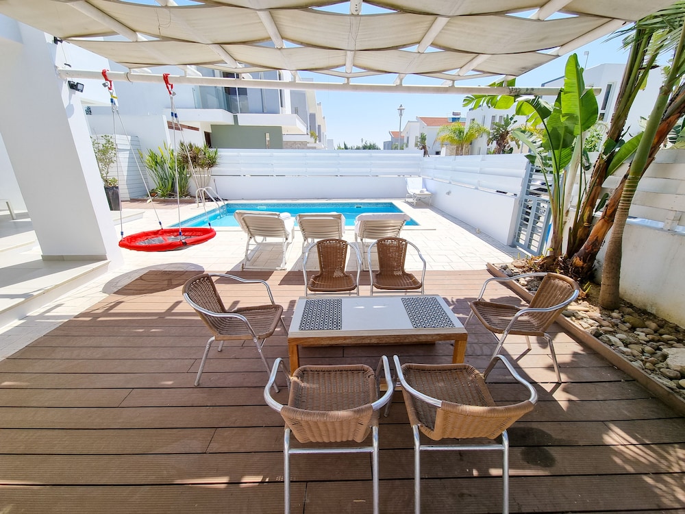 Private Pool Villa Next to the Beach view 2