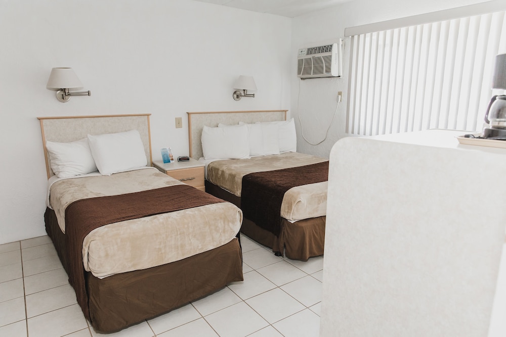 AA Heart of Wildwood Motels