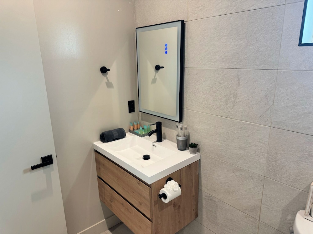 Premier Apts in Vibrant Downtown LA