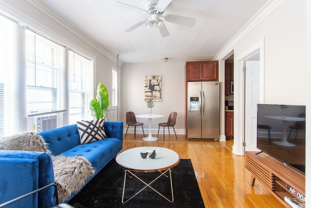 Nice 1BR Spot - Eastwood rep - Image 2