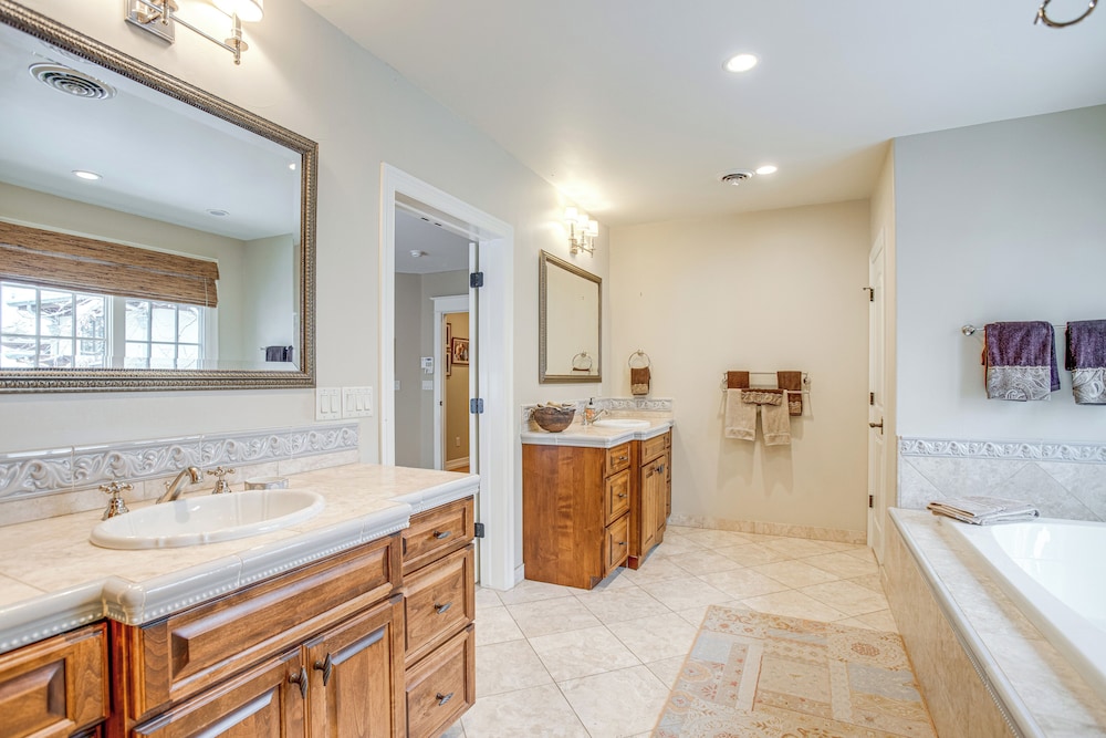 Walk to DU, Dining & Parks: Spacious Denver Home!