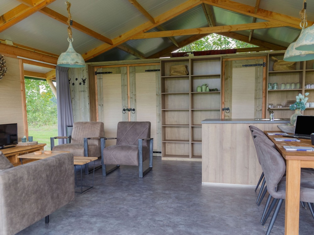 Tent Lodge With Dishwasher in Twente view 4