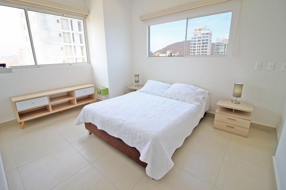 Apartamentos SOHO Elite - Frente al Mar