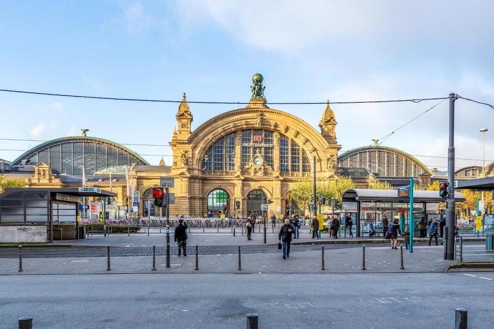 Frankfurt Vacations - FreddApp One - Property Image 4