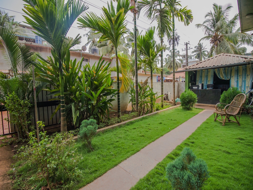 OYO 14021 Home 1BHK with Garden Morjim Beach