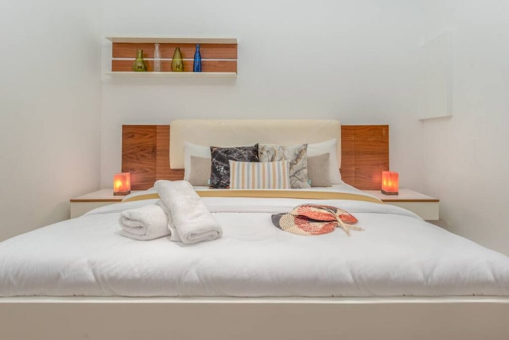 Sirene 1-BR Apt Pool & Gym in Gemmayze