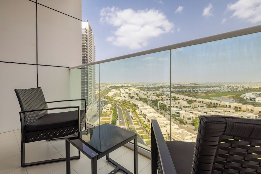 Maison Privee - Stylish Studio w/ Top Facilities in Damac Hills