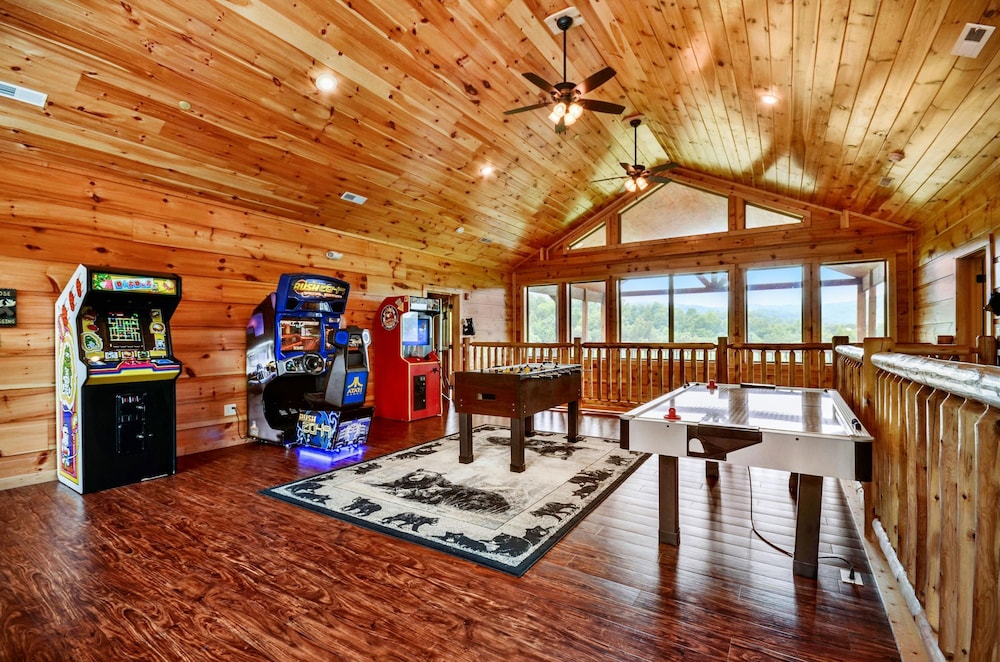 Luxury 14BR Haven: Views Games Hot Tubs More, Foto 38