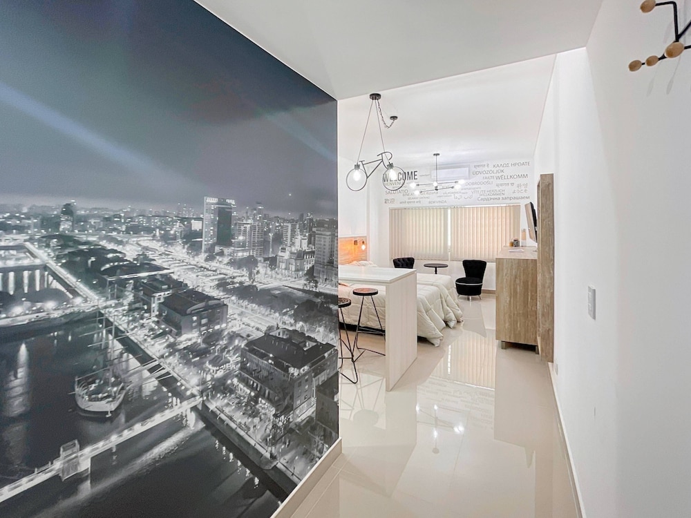 Ayres Suites Moreno