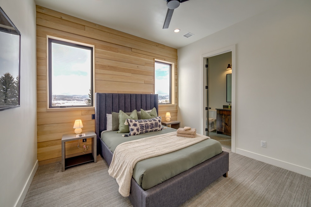 Modern Star Valley Ranch Home Near Hiking & Golf! view 3