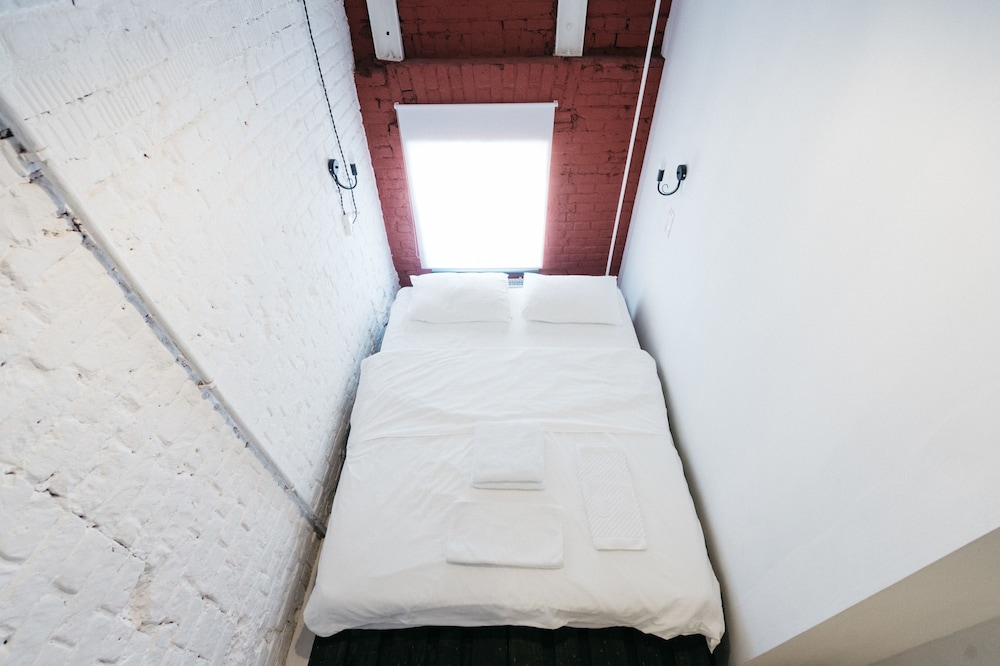 Keds Hostel & Coffee house