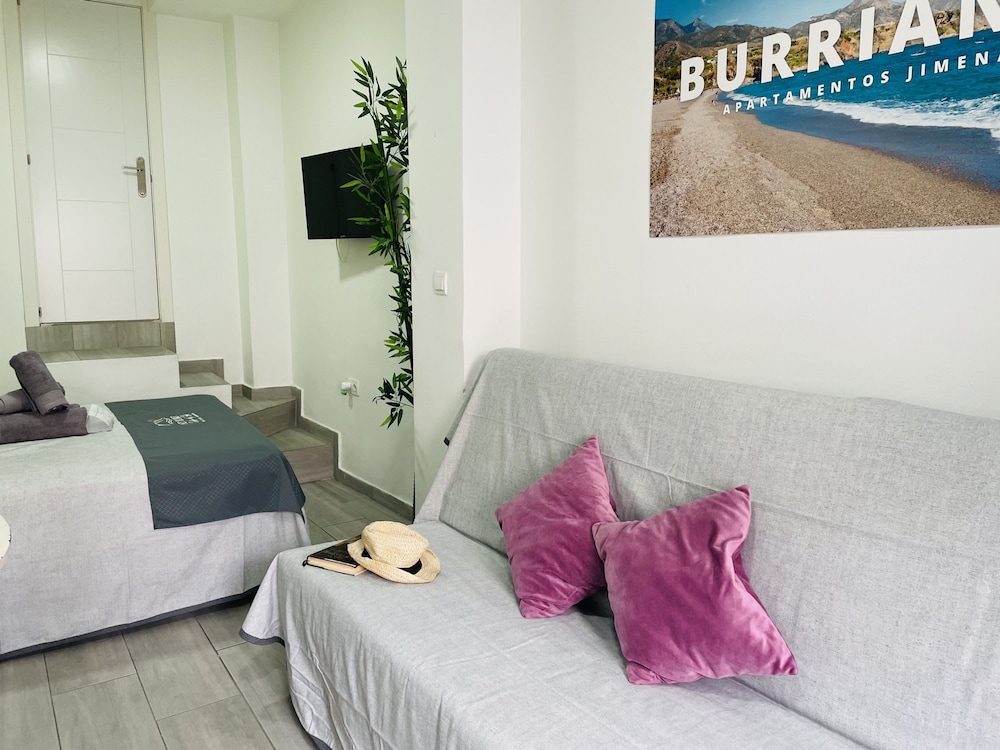 Estudio Burriana Jimena by At Home Costa del Sol