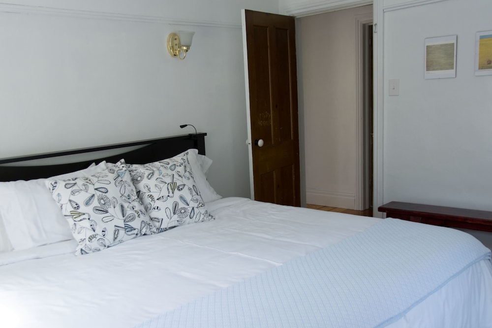 Laura's Bed & Breakfast