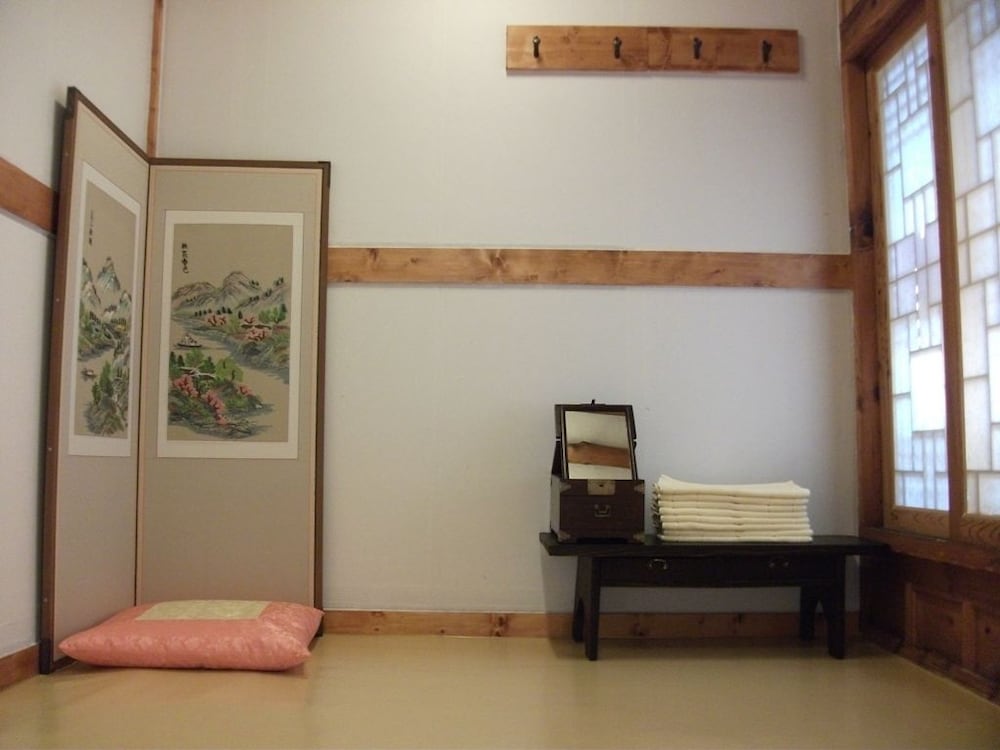 Hyosunjae Hanok Guesthouse