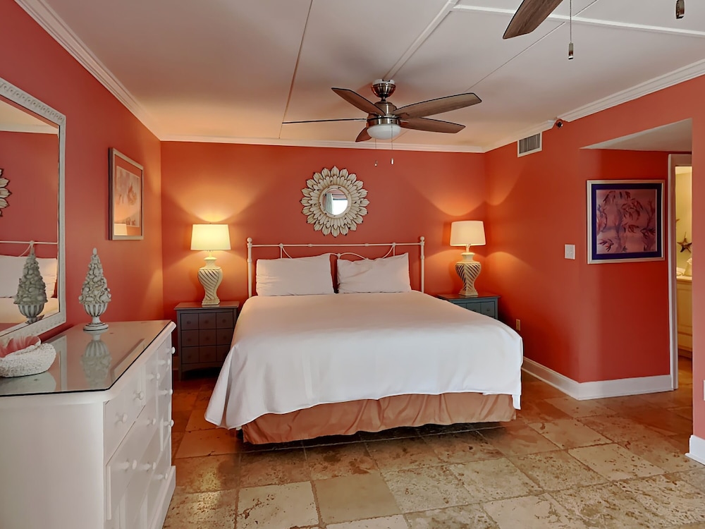 Ocean Breeze West by Southern Vacation Rentals