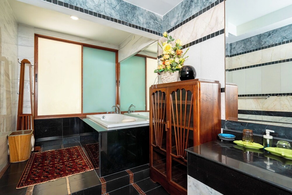 Ocean Pearl Residence