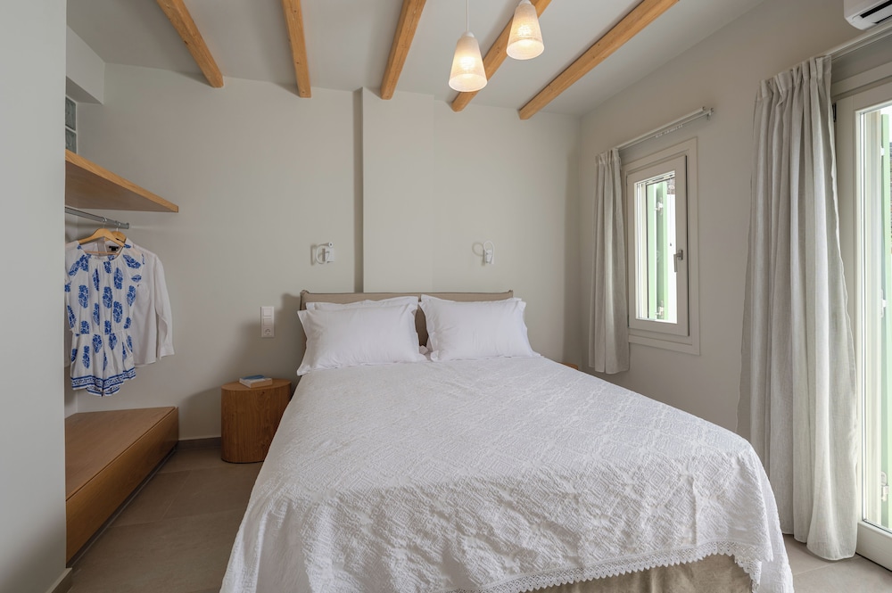 Castello Amorgos Suites